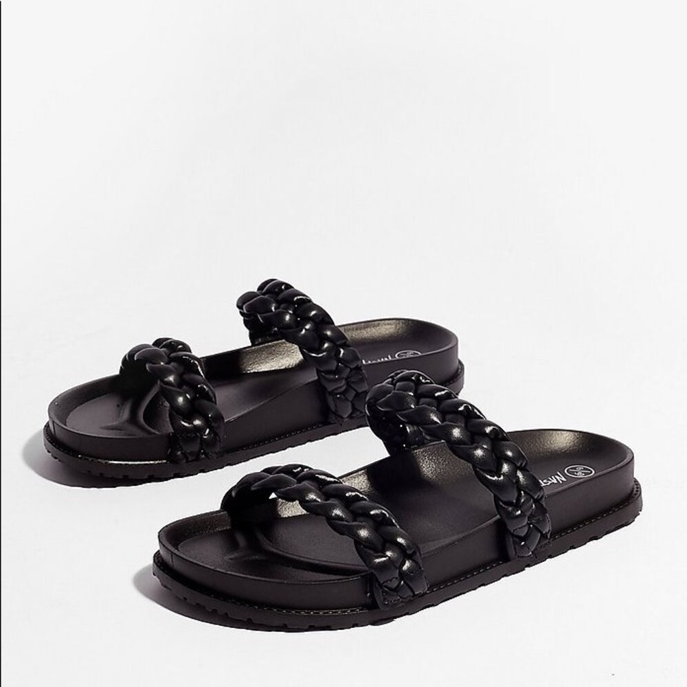 NIB World At Your Feet Faux Leather Braide…